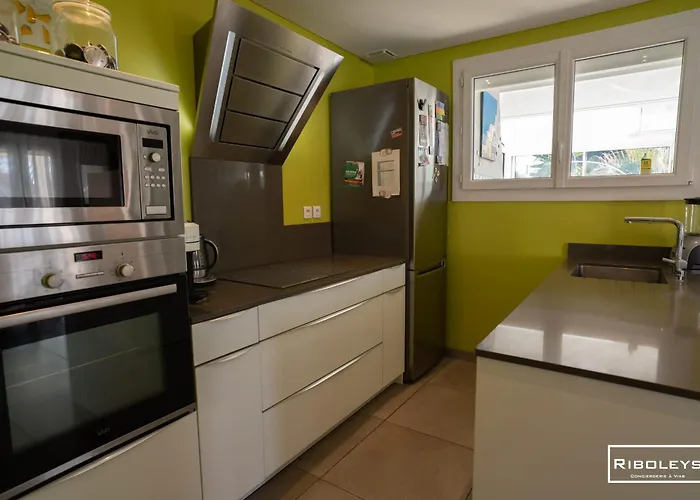 Riboleys - Villa T4Bis Climatisee Avec Piscine *