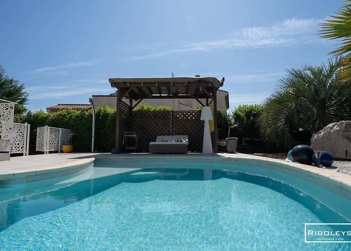 Villa Riboleys - Villa T4Bis Climatisee Avec Piscine *