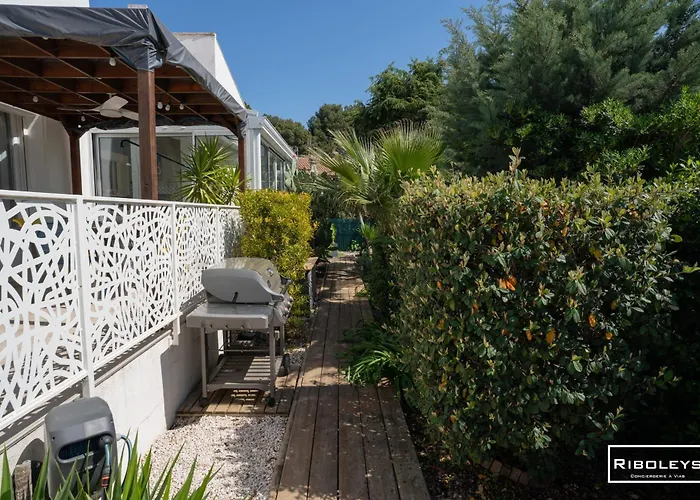Riboleys - Villa T4Bis Climatisee Avec Piscine *